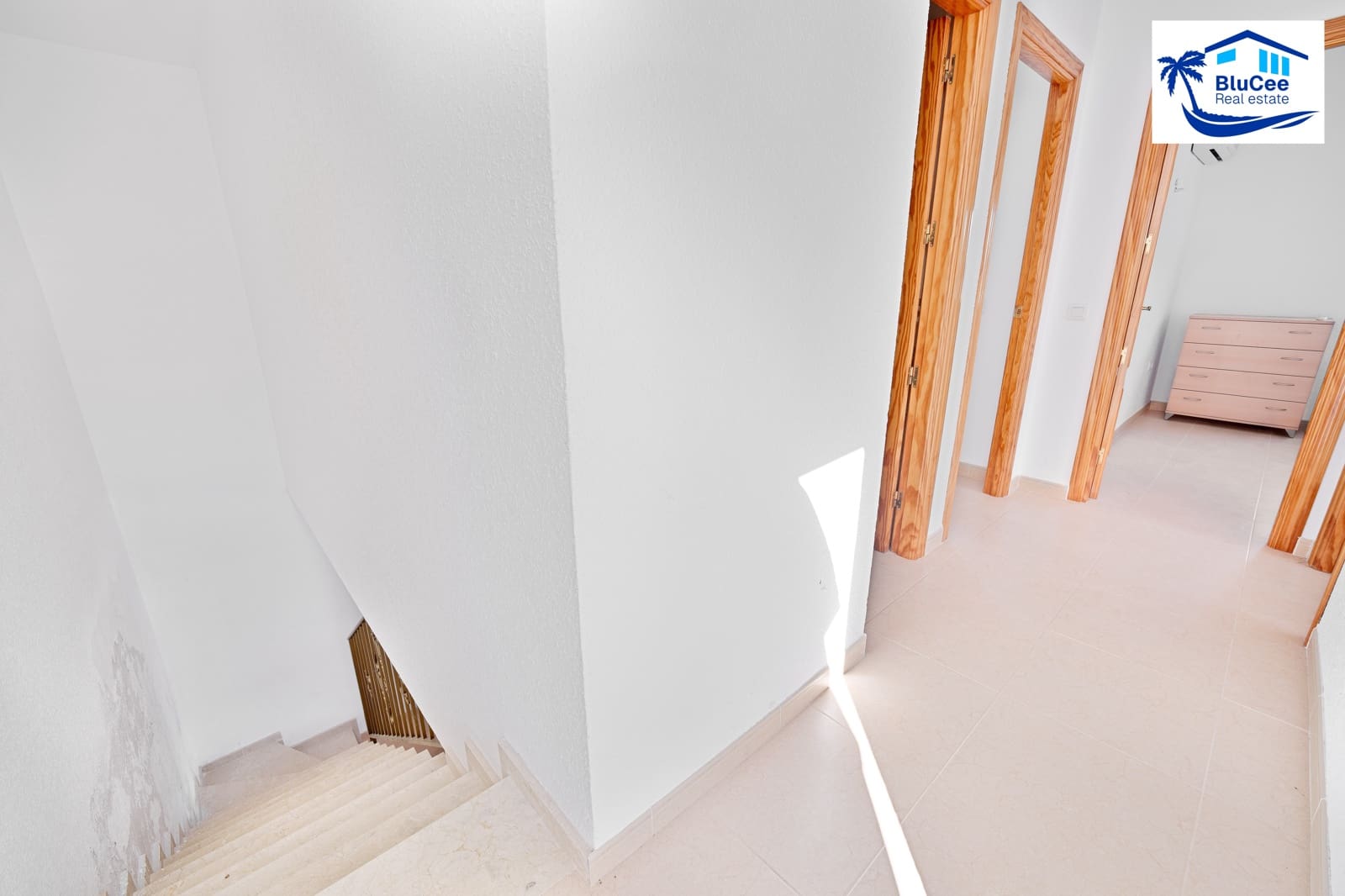 3 soveværelse Villa til salg i Vinuela med swimmingpool garage - € 339.950 (Ref: 9665126)