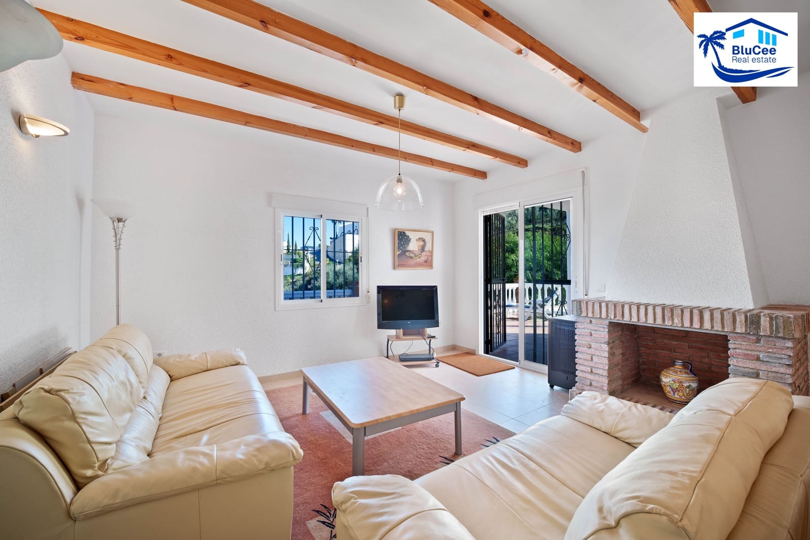 3 soveværelse Villa til salg i Vinuela med swimmingpool garage - € 339.950 (Ref: 9665126)