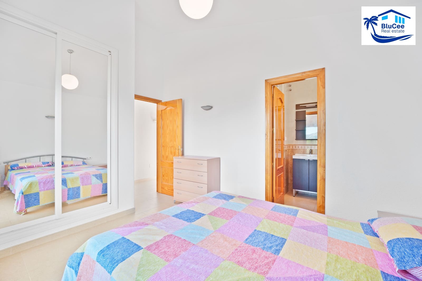 3 soveværelse Villa til salg i Vinuela med swimmingpool garage - € 339.950 (Ref: 9665126)