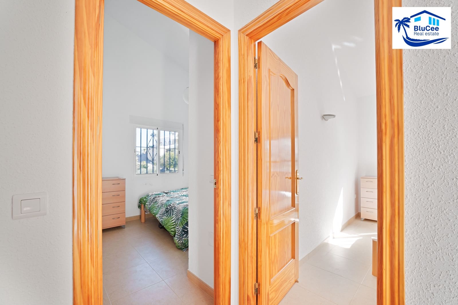 3 soveværelse Villa til salg i Vinuela med swimmingpool garage - € 339.950 (Ref: 9665126)