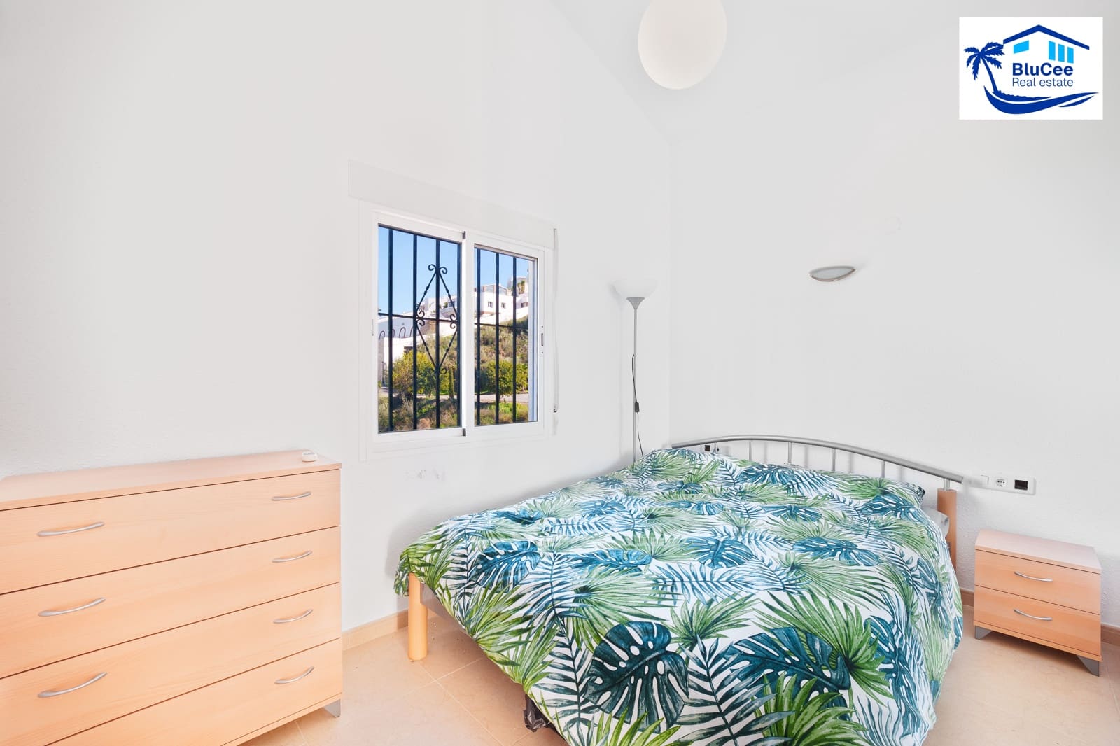 3 soveværelse Villa til salg i Vinuela med swimmingpool garage - € 339.950 (Ref: 9665126)