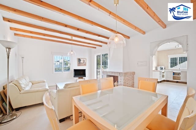 3 soveværelse Villa til salg i Viñuela med swimmingpool garage - € 339.950 (Ref: 9665126)