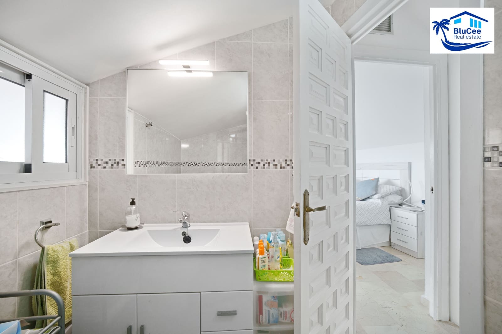 2 sypialnia Penthouse na sprzedaż w Nerja z basenem - 290 000 € (Ref: 9665626)