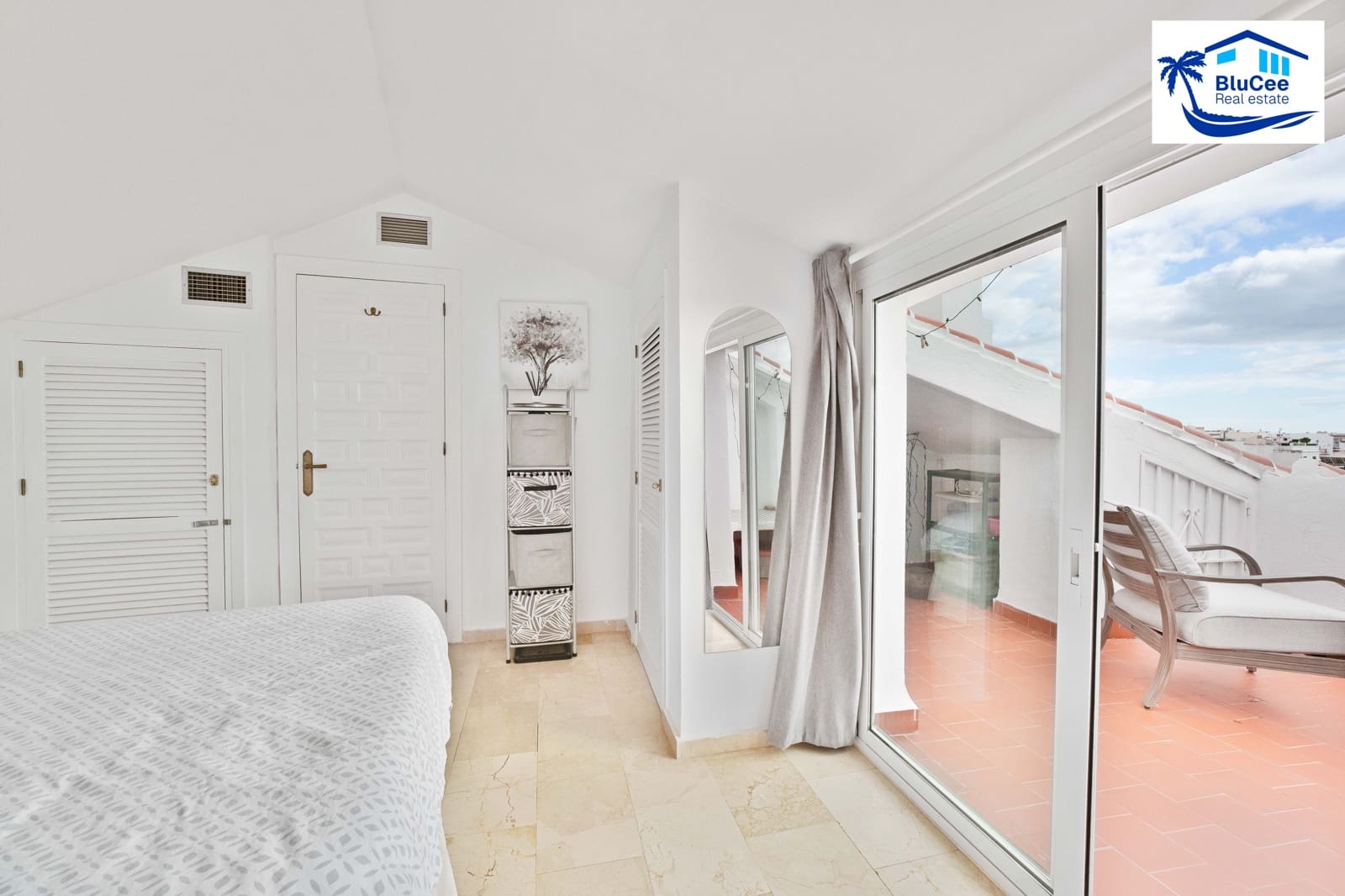 2 sypialnia Penthouse na sprzedaż w Nerja z basenem - 290 000 € (Ref: 9665626)