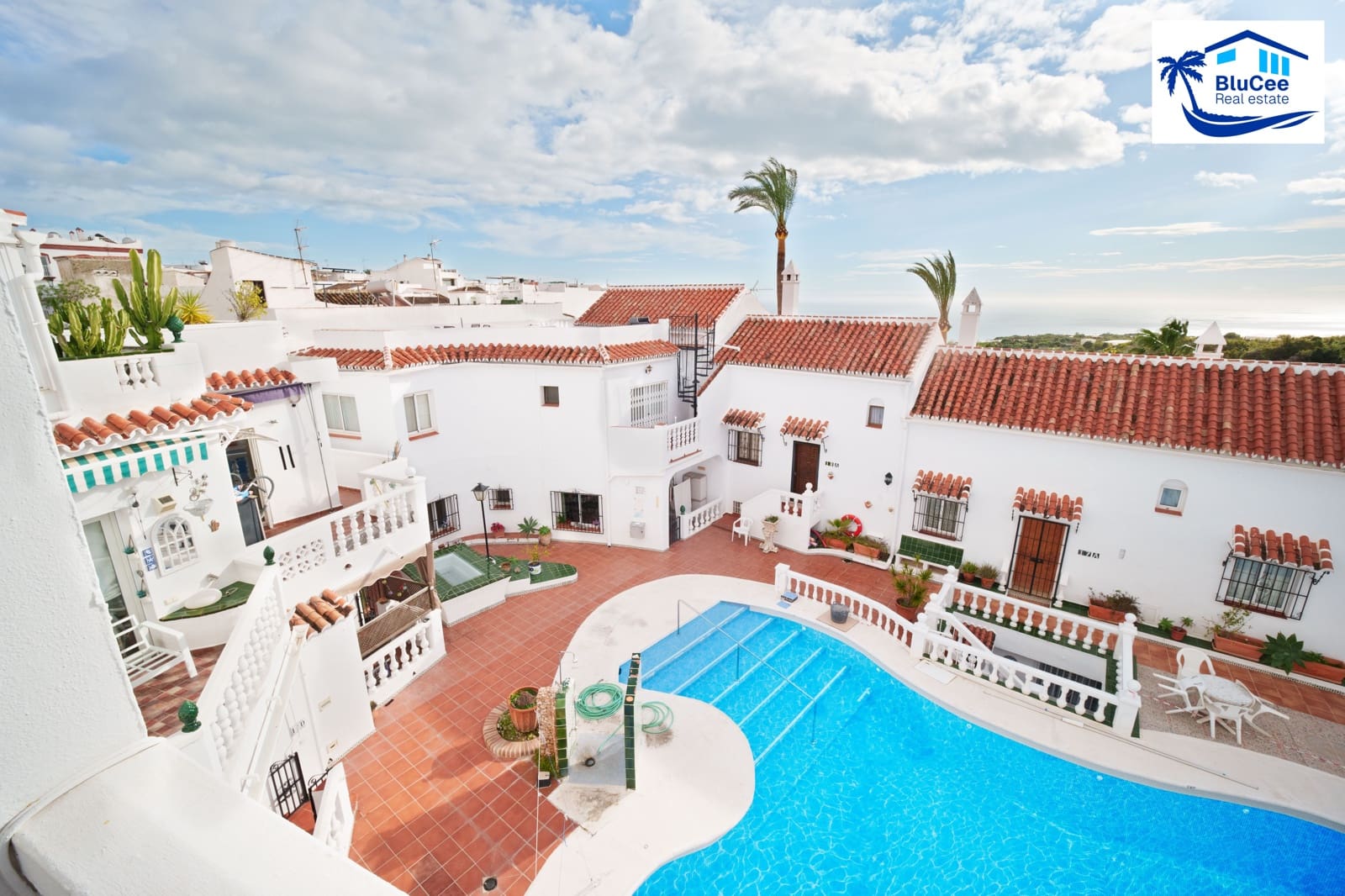 2 sypialnia Penthouse na sprzedaż w Nerja z basenem - 290 000 € (Ref: 9665626)