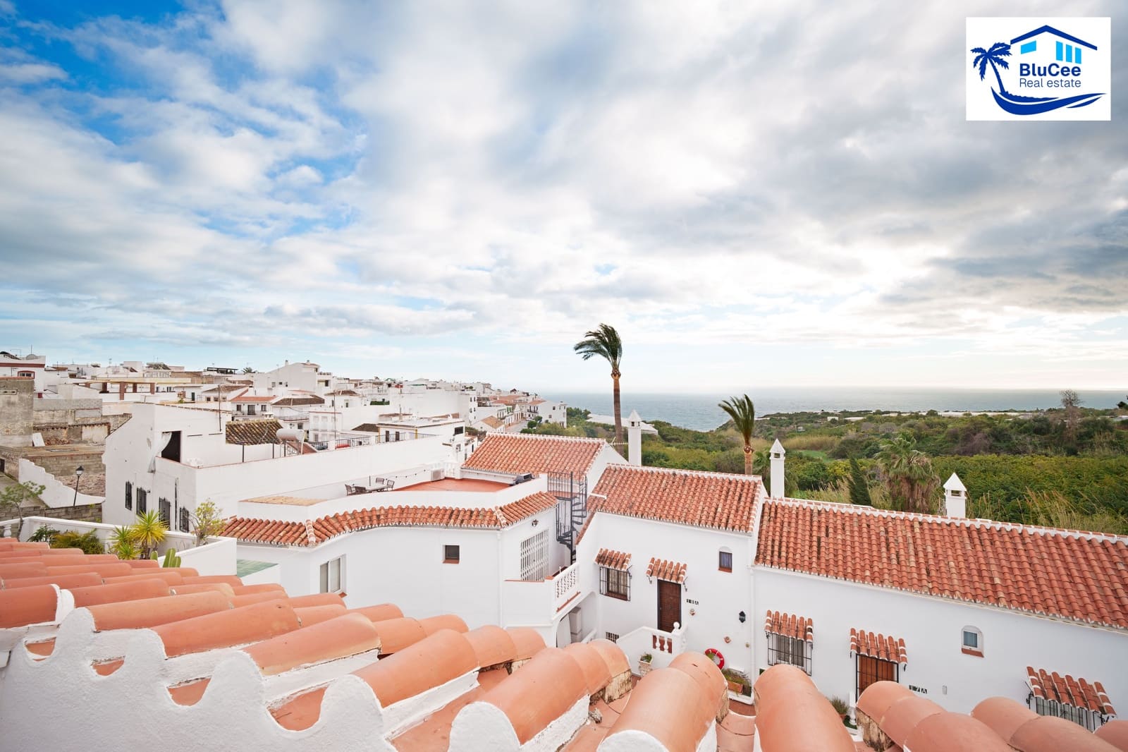 2 sypialnia Penthouse na sprzedaż w Nerja z basenem - 290 000 € (Ref: 9665626)