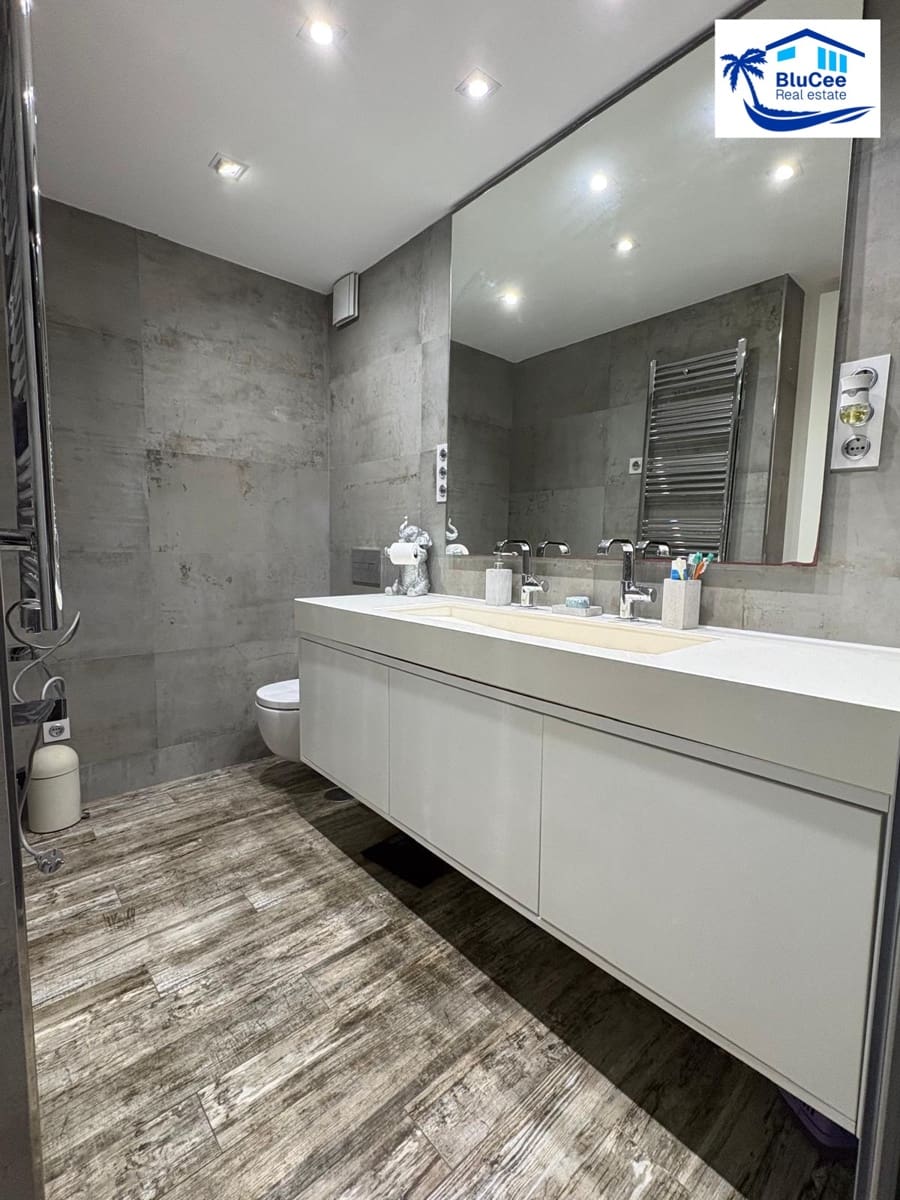 3 bedroom Townhouse for sale in Velez-Malaga - € 449,000 (Ref: 9700083)