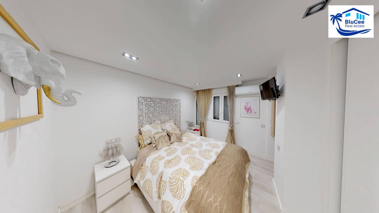 3 bedroom Townhouse for sale in Velez-Malaga - € 449,000 (Ref: 9700083)