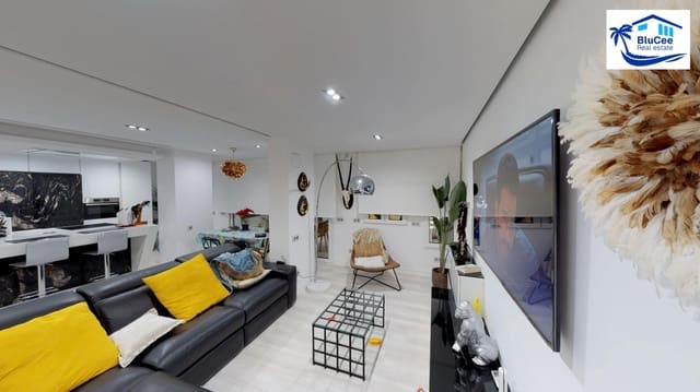 3 bedroom Townhouse for sale in Vélez-Málaga - € 449,000 (Ref: 9700083)