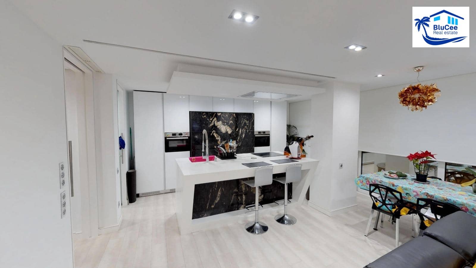 3 bedroom Townhouse for sale in Velez-Malaga - € 449,000 (Ref: 9700083)