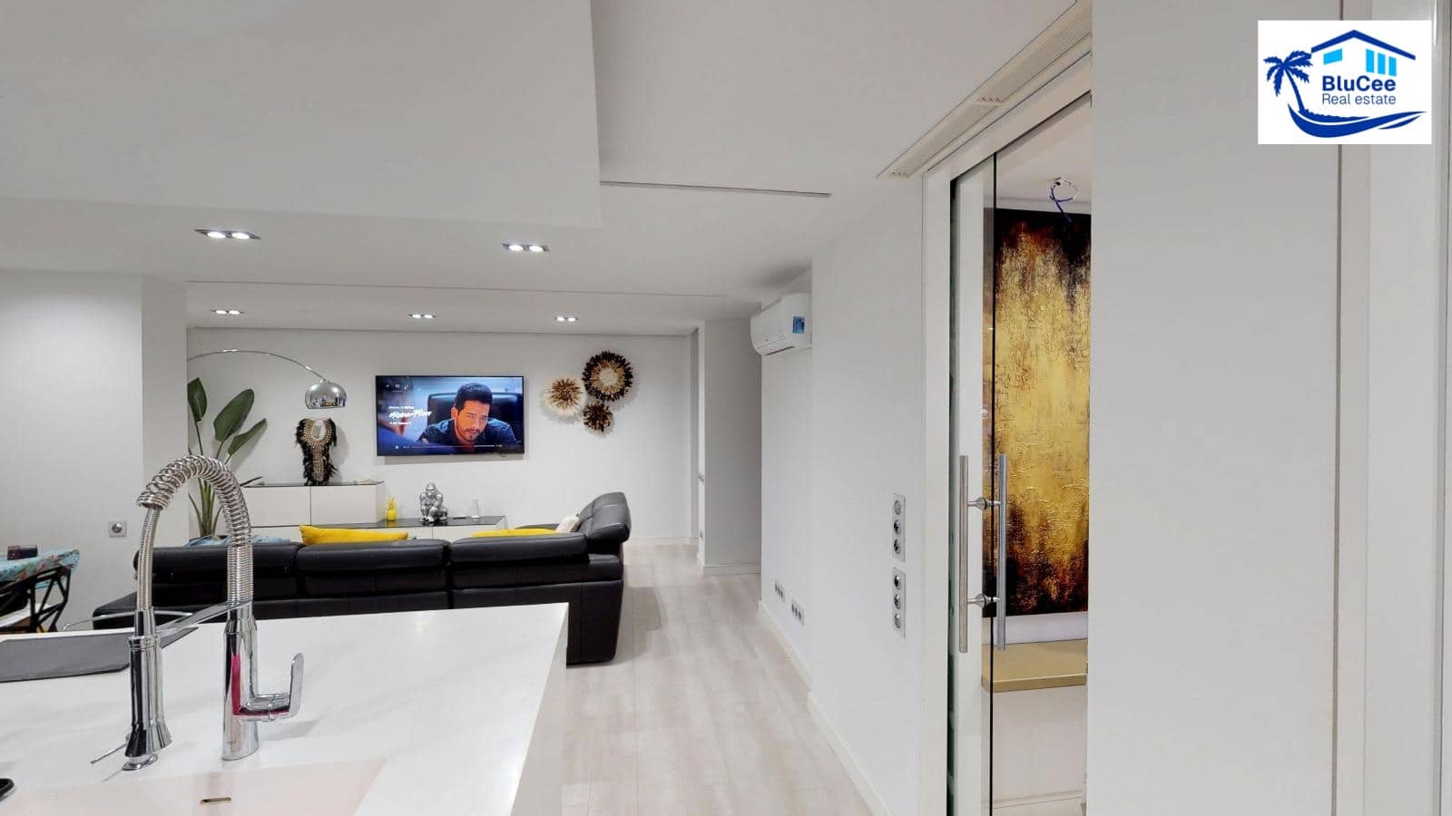 3 bedroom Townhouse for sale in Velez-Malaga - € 449,000 (Ref: 9700083)