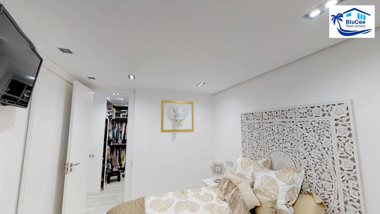 3 bedroom Townhouse for sale in Velez-Malaga - € 449,000 (Ref: 9700083)