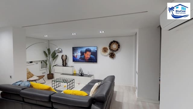 3 bedroom Townhouse for sale in Vélez-Málaga - € 449,000 (Ref: 9700083)