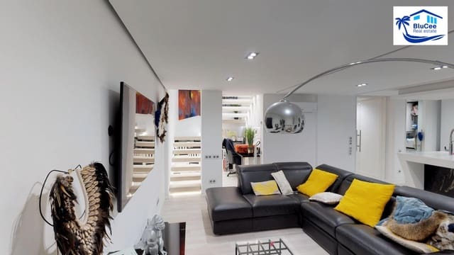 3 bedroom Townhouse for sale in Vélez-Málaga - € 449,000 (Ref: 9700083)