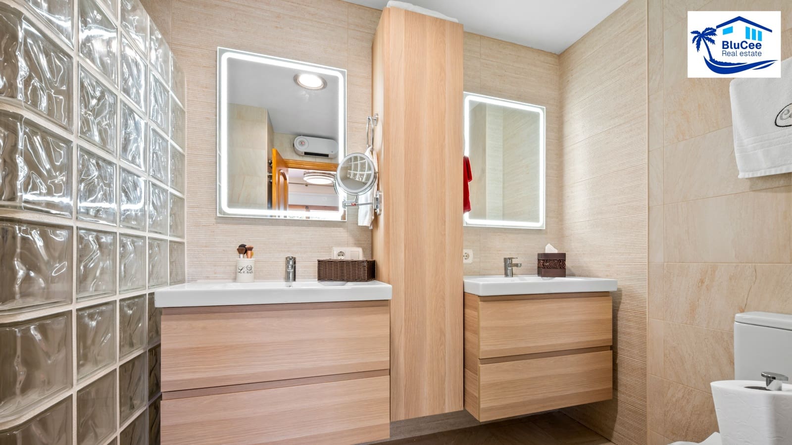 3 bedroom Villa for sale in Cotobro with pool garage - € 849,000 (Ref: 9733602)