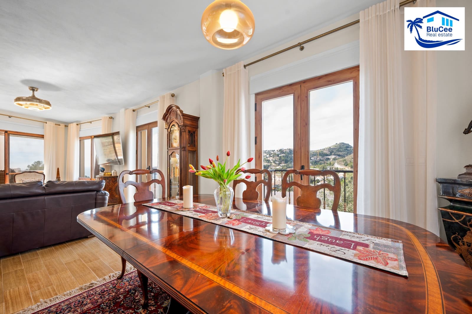 3 bedroom Villa for sale in Cotobro with pool garage - € 849,000 (Ref: 9733602)