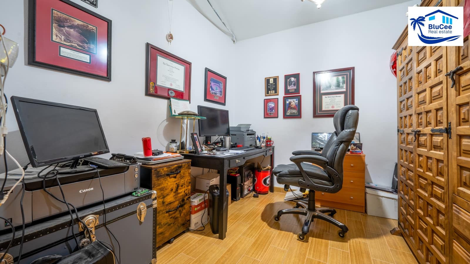 3 bedroom Villa for sale in Cotobro with pool garage - € 849,000 (Ref: 9733602)