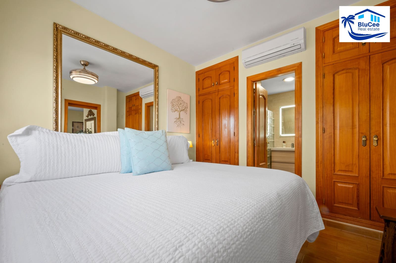 3 bedroom Villa for sale in Cotobro with pool garage - € 849,000 (Ref: 9733602)