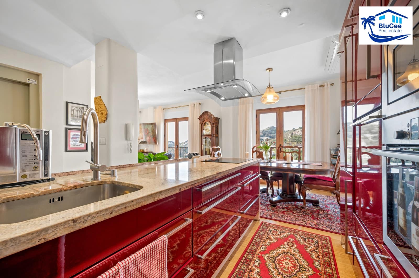 3 bedroom Villa for sale in Cotobro with pool garage - € 849,000 (Ref: 9733602)