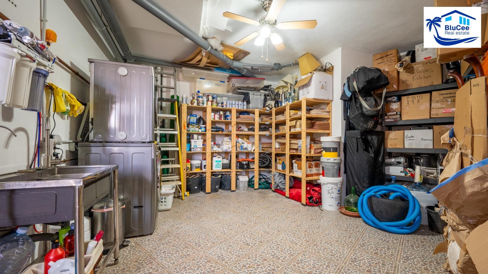 3 bedroom Villa for sale in Cotobro with pool garage - € 849,000 (Ref: 9733602)