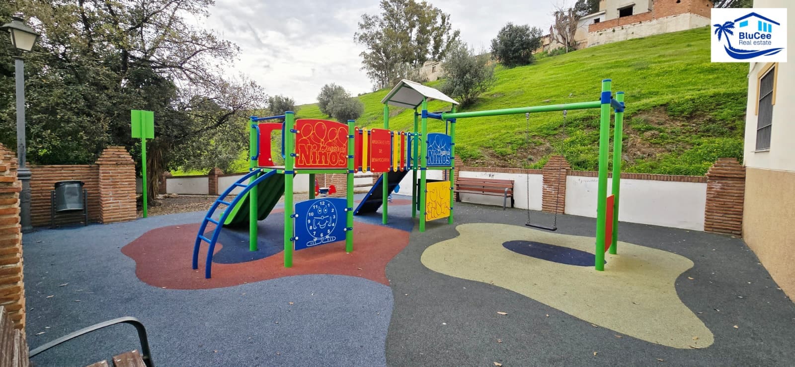 3 chambre Maison de Ville à vendre à Benamocarra avec garage - 275 000 € (Ref: 9798295)