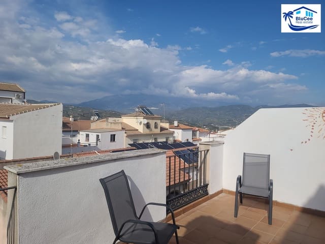 3 chambre Maison de Ville à vendre à Benamocarra avec garage - 275 000 € (Ref: 9798295)