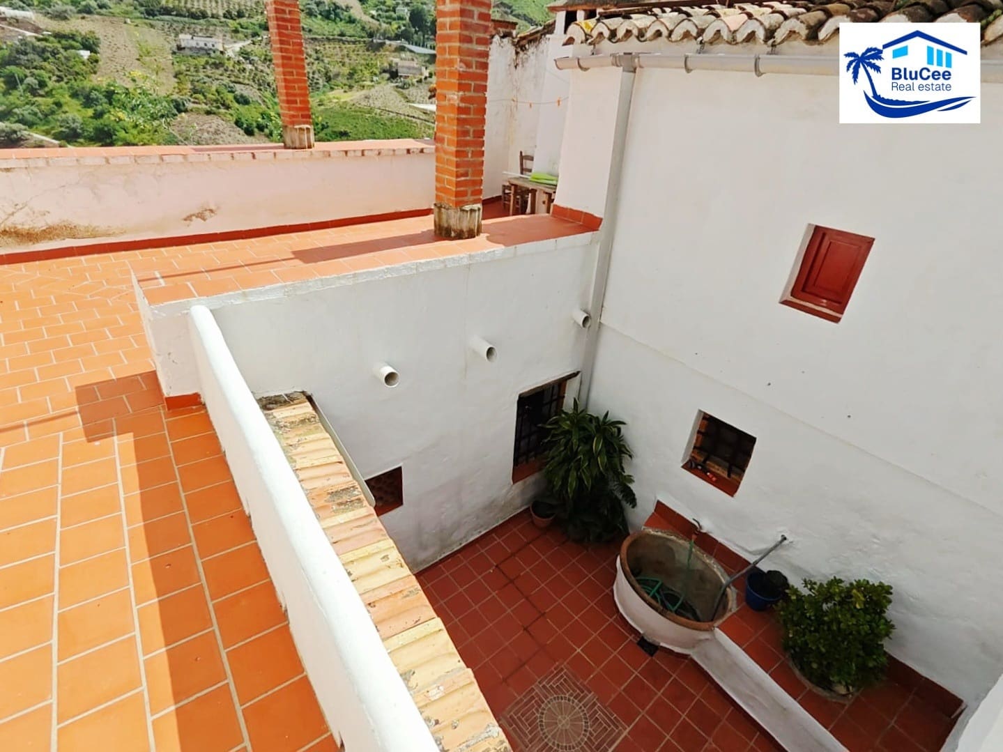 3 soveværelse Byhus til salg i Cutar - € 245.000 (Ref: 9804938)