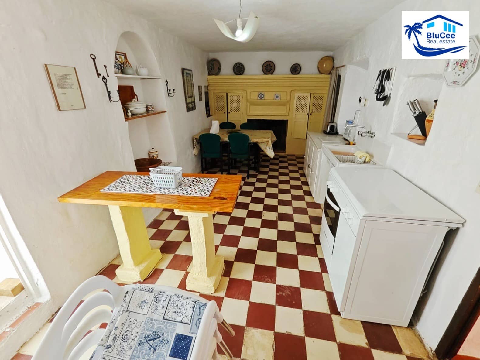 3 soveværelse Byhus til salg i Cutar - € 245.000 (Ref: 9804938)