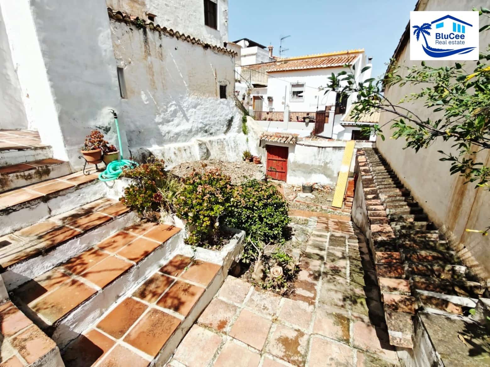 3 soveværelse Byhus til salg i Cutar - € 245.000 (Ref: 9804938)