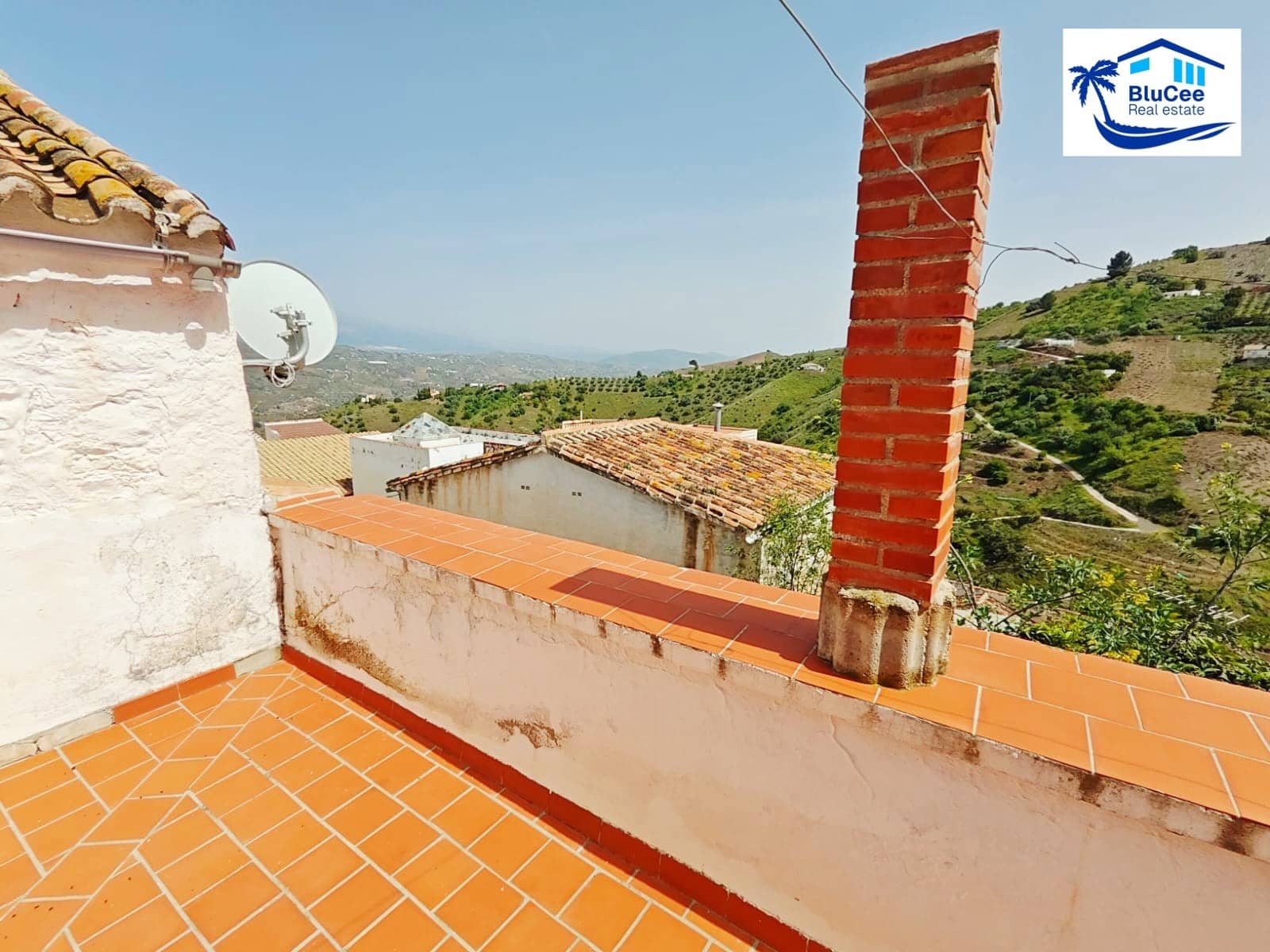 3 soveværelse Byhus til salg i Cutar - € 245.000 (Ref: 9804938)