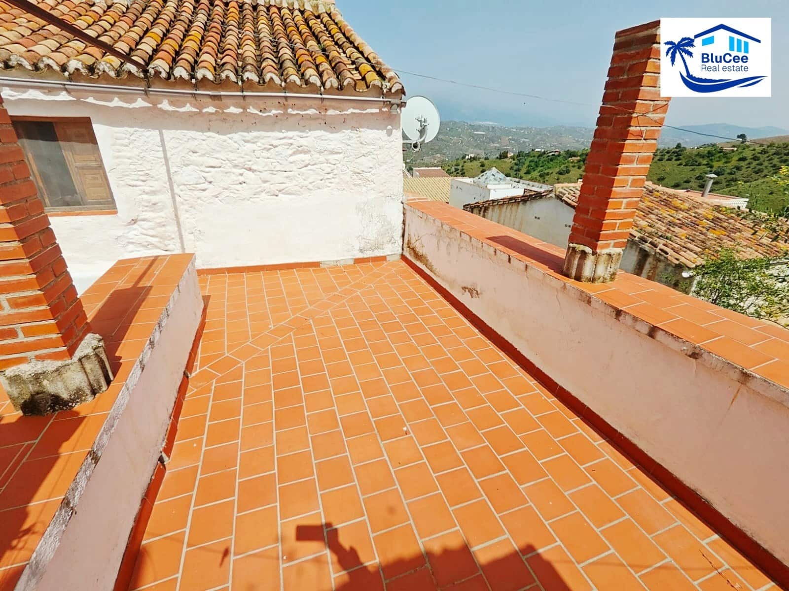 3 soveværelse Byhus til salg i Cutar - € 245.000 (Ref: 9804938)