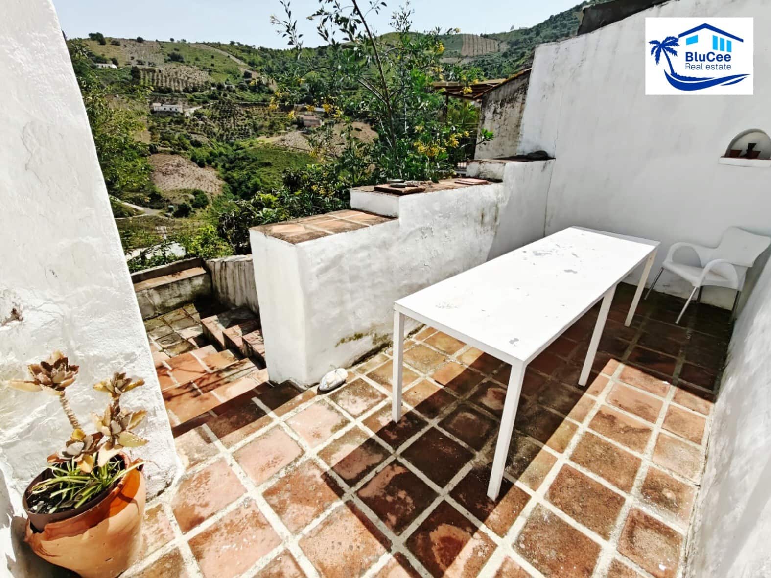 3 soveværelse Byhus til salg i Cutar - € 245.000 (Ref: 9804938)