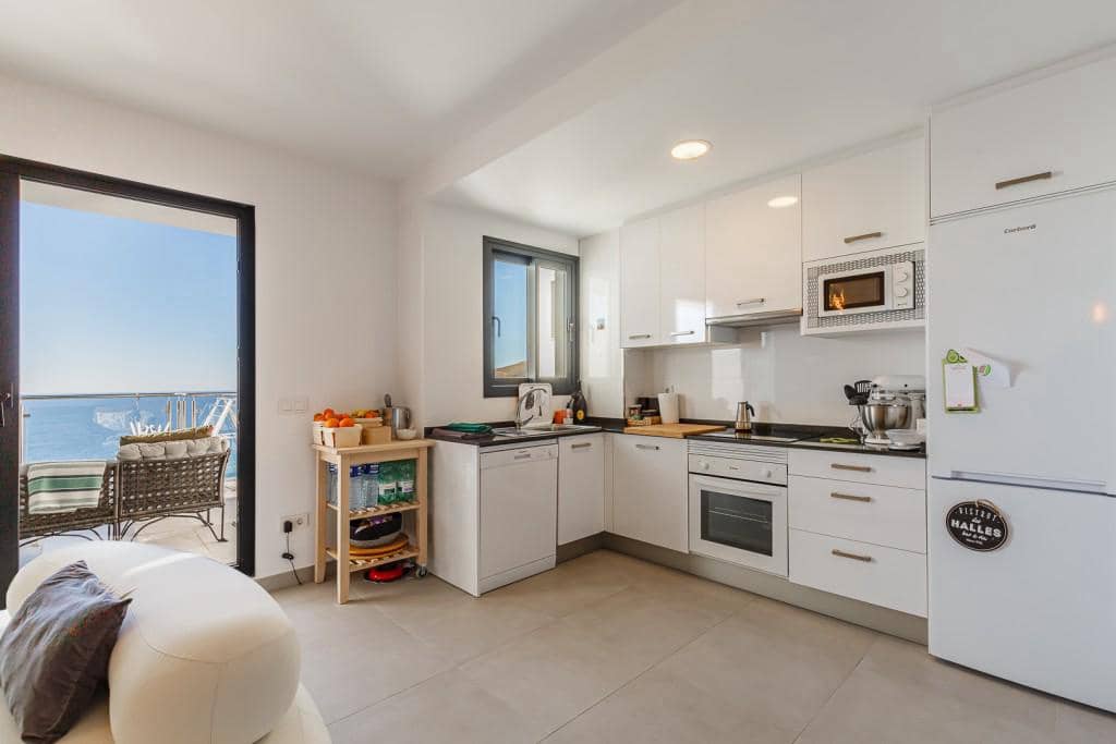 3 soverom Rekkehus til salgs i Nerja med svømmebasseng garasje - € 449 000 (Ref: 9832215)