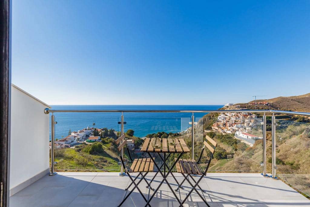 3 soverom Rekkehus til salgs i Nerja med svømmebasseng garasje - € 449 000 (Ref: 9832215)