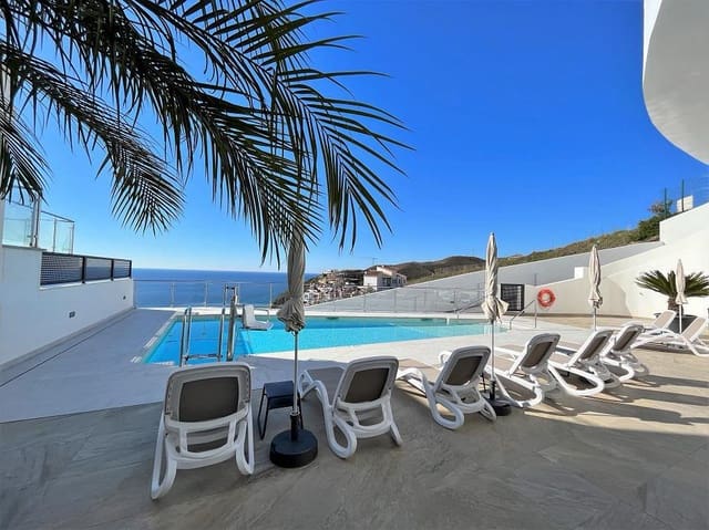 3 quarto Moradia em Banda para venda em Nerja com piscina garagem - 449 000 € (Ref: 9832215)