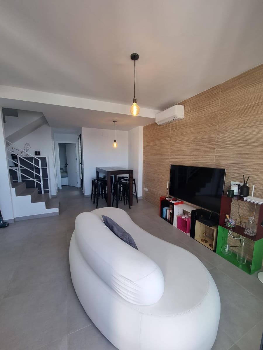 3 soverom Rekkehus til salgs i Nerja med svømmebasseng garasje - € 449 000 (Ref: 9832215)