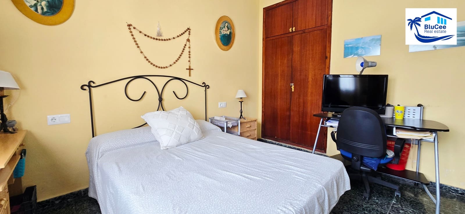 4 bedroom Villa for sale in Rincon de la Victoria with garage - € 840,000 (Ref: 9838618)