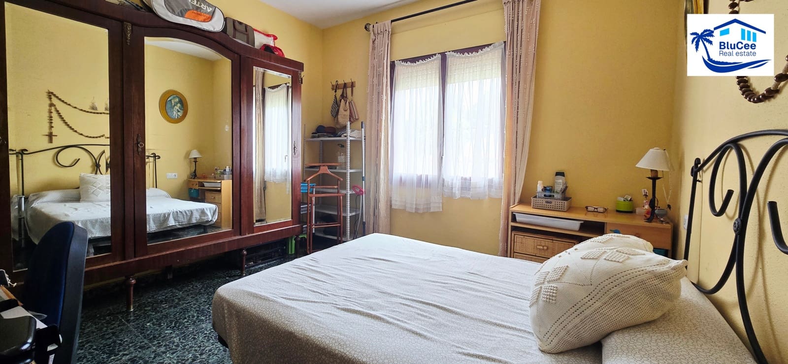 4 bedroom Villa for sale in Rincon de la Victoria with garage - € 840,000 (Ref: 9838618)