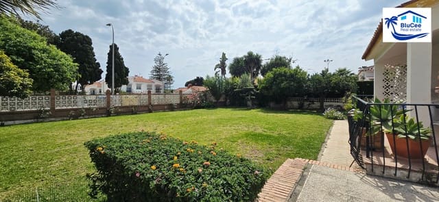 4 sypialnia Willa na sprzedaż w Rincón de la Victoria z garażem - 840 000 € (Ref: 9838618)