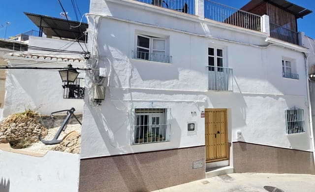 3 makuuhuone Omakotitalo myytävänä paikassa Torrox - 245 000 € (Ref: 9839809)
