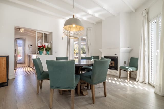 4 soverom Villa til salgs i Cómpeta med svømmebasseng garasje - € 575 000 (Ref: 9839943)