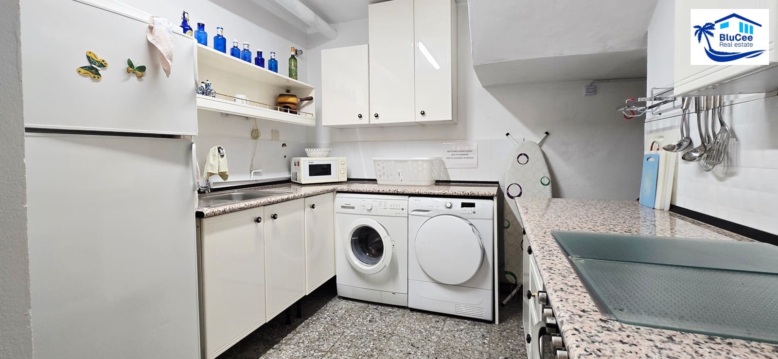 3 soverom Rekkehus til salgs i Caleta de Velez med svømmebasseng garasje - € 420 000 (Ref: 9855965)