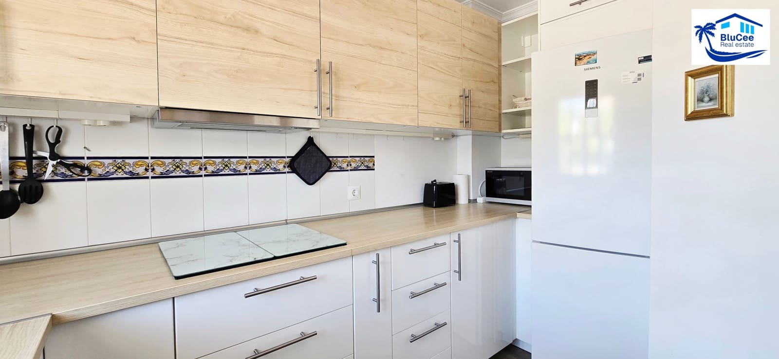 3 soverom Rekkehus til salgs i Caleta de Velez med svømmebasseng garasje - € 420 000 (Ref: 9855965)