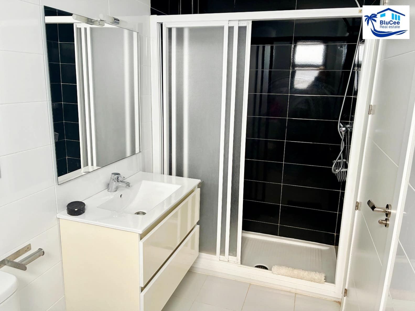3 soveværelse Lejlighed til salg i Orihuela Costa med swimmingpool - € 197.000 (Ref: 9855992)