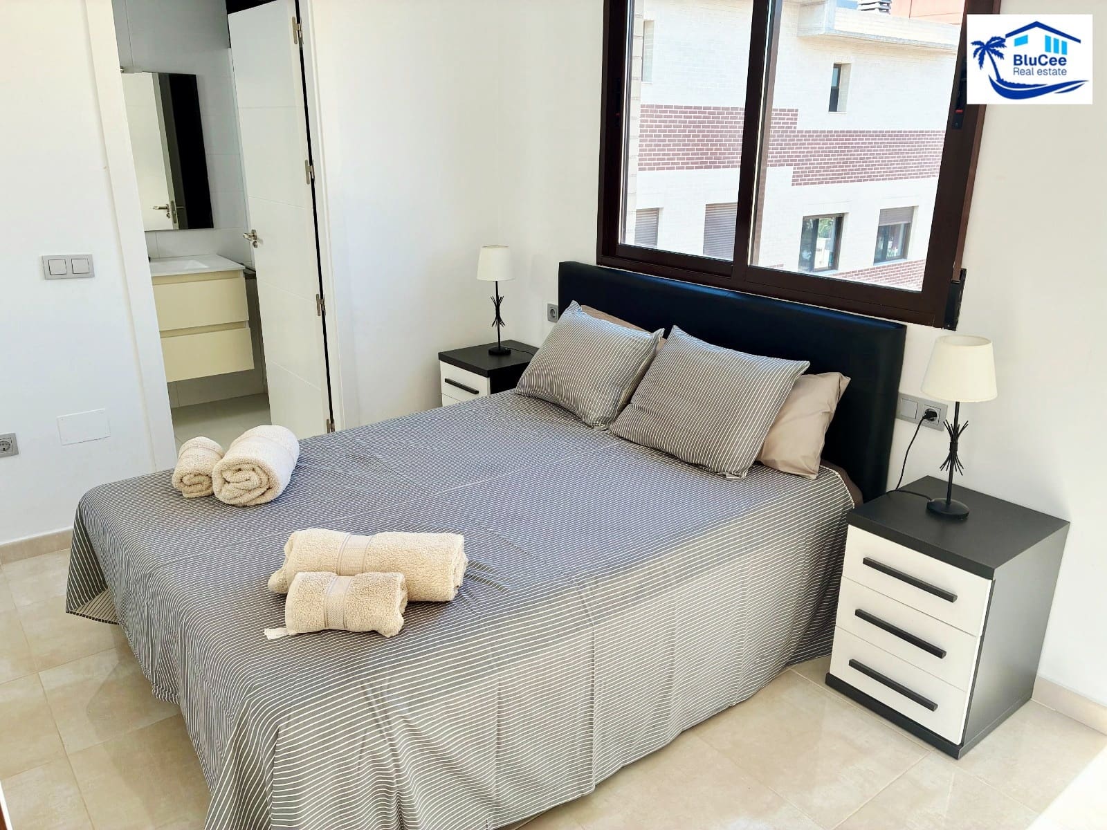3 soveværelse Lejlighed til salg i Orihuela Costa med swimmingpool - € 197.000 (Ref: 9855992)