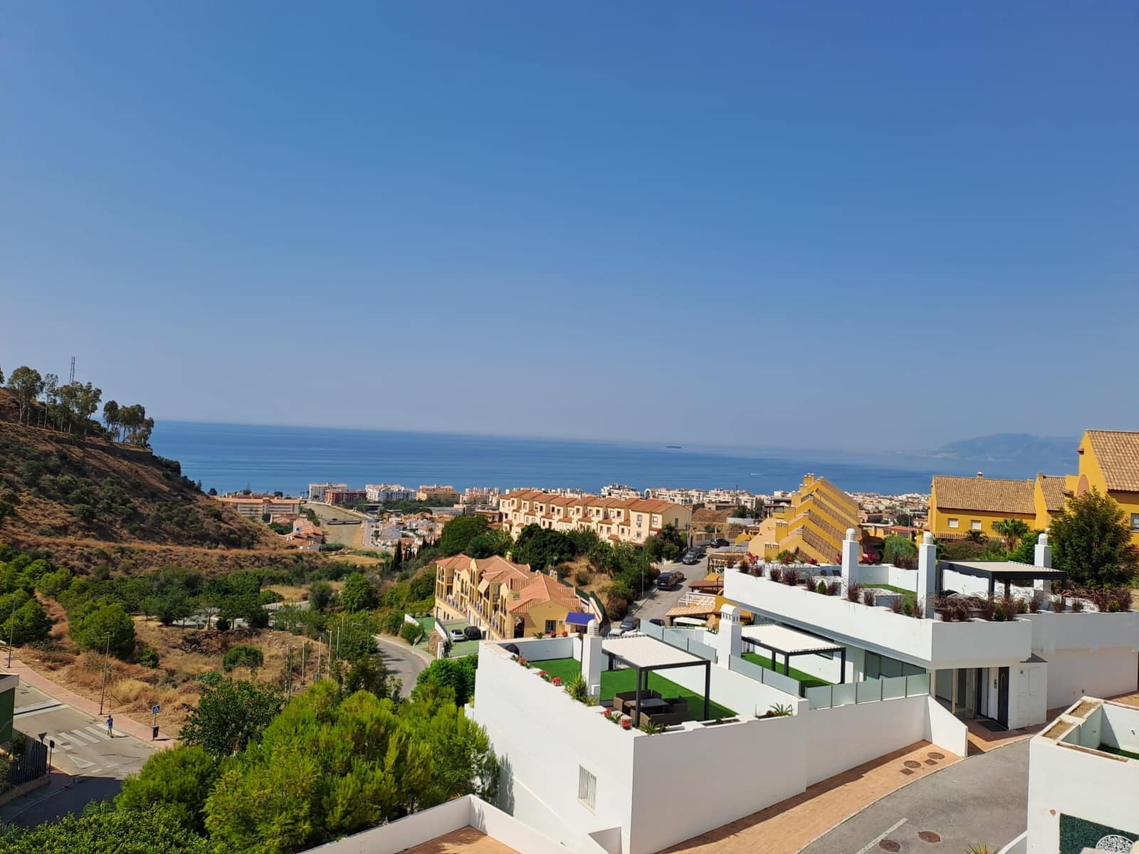 2 slaapkamer Appartement te koop in Rincon de la Victoria met zwembad garage - € 290.000 (Ref: 9856008)
