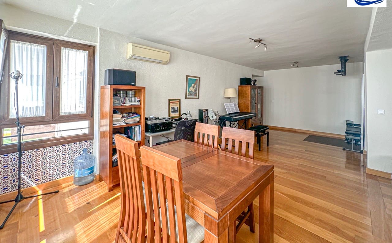 2 sovrum Lägenhet till salu i Malaga stad - 295 000 € (Ref: 9866230)
