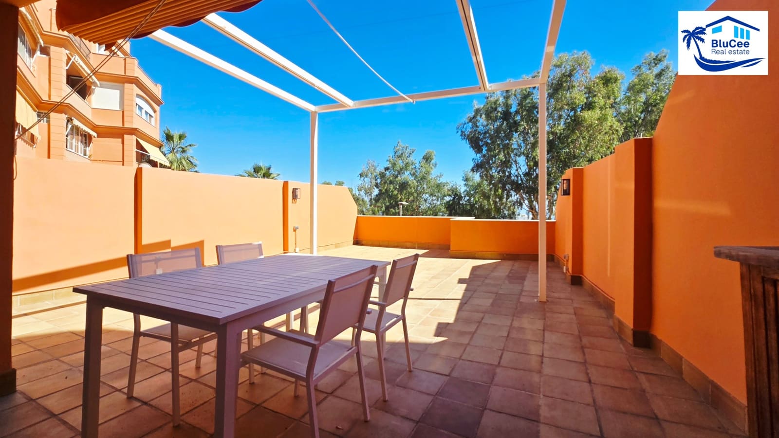 2 bedroom Apartment for sale in Rincon de la Victoria with pool garage - € 365,000 (Ref: 9867914)