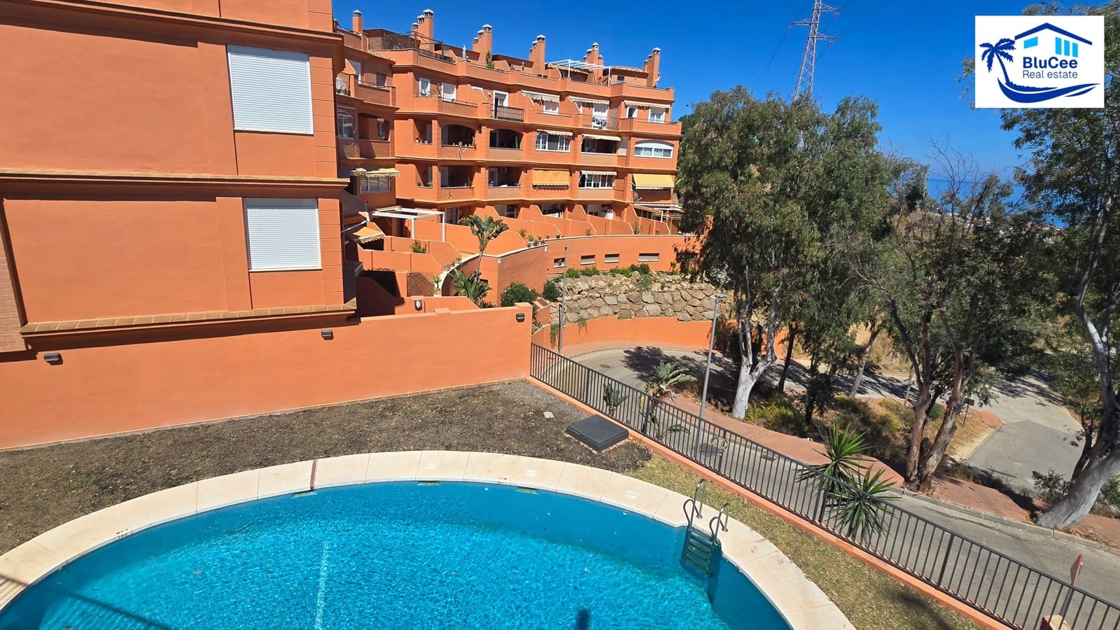 2 bedroom Apartment for sale in Rincon de la Victoria with pool garage - € 365,000 (Ref: 9867914)