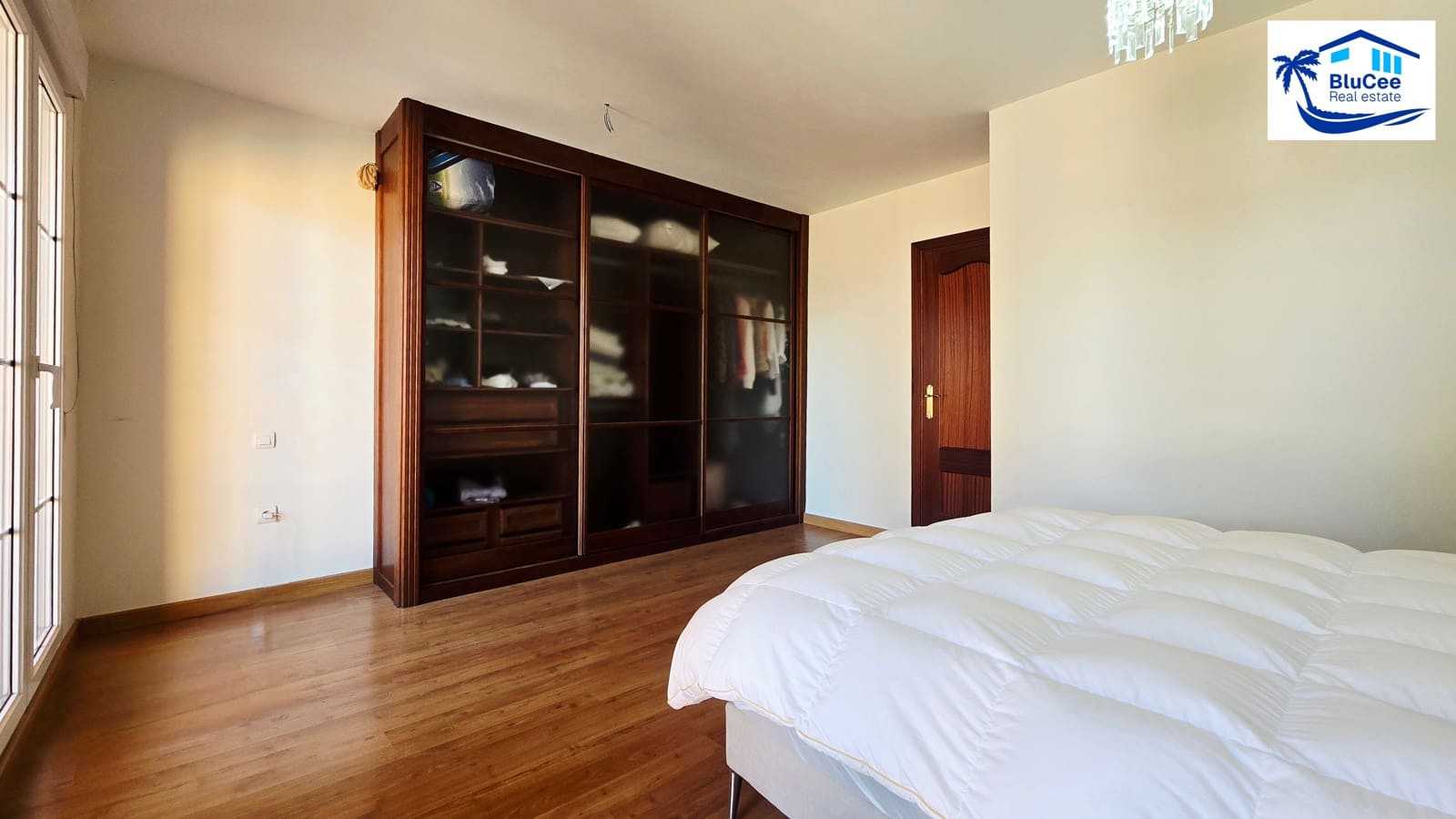2 bedroom Apartment for sale in Rincon de la Victoria with pool garage - € 365,000 (Ref: 9867914)